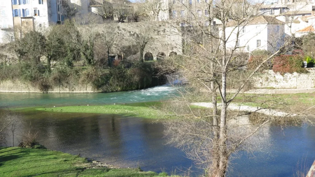 le Vidourle et l'écoulement de la fontaine